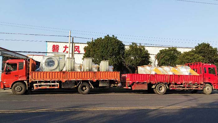 风机厂家:云顶国际风机十台玻璃钢风机运往上海酸洗废气项目