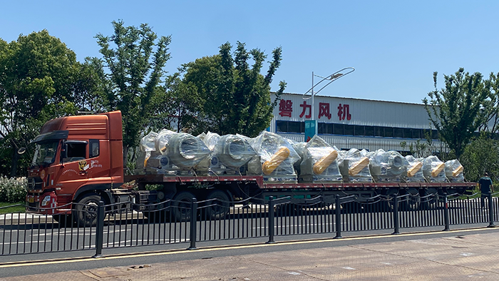 风机厂家:苏州云顶国际专车运送十八台山宜兴有机玻璃钢风机