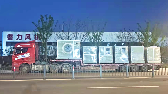 风机厂家:云顶国际发货六台江苏南通玻璃钢风机